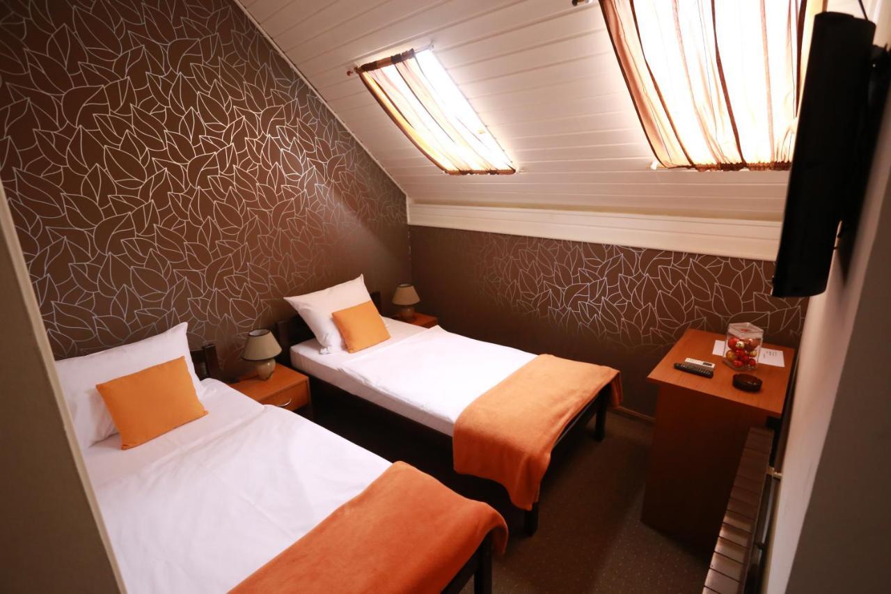 Rustika Sobe Bed & Breakfast Osijek Exterior foto