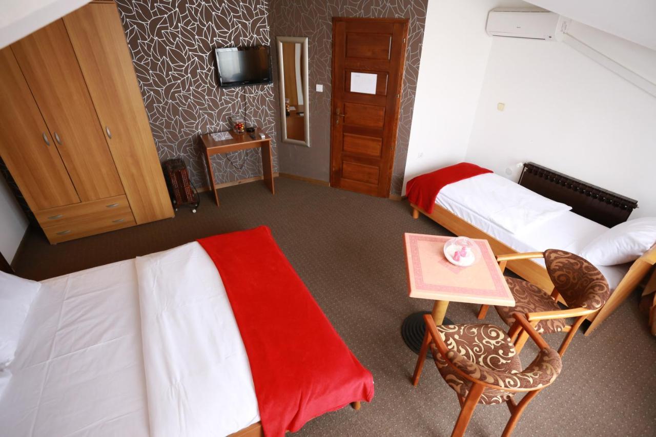 Rustika Sobe Bed & Breakfast Osijek Exterior foto