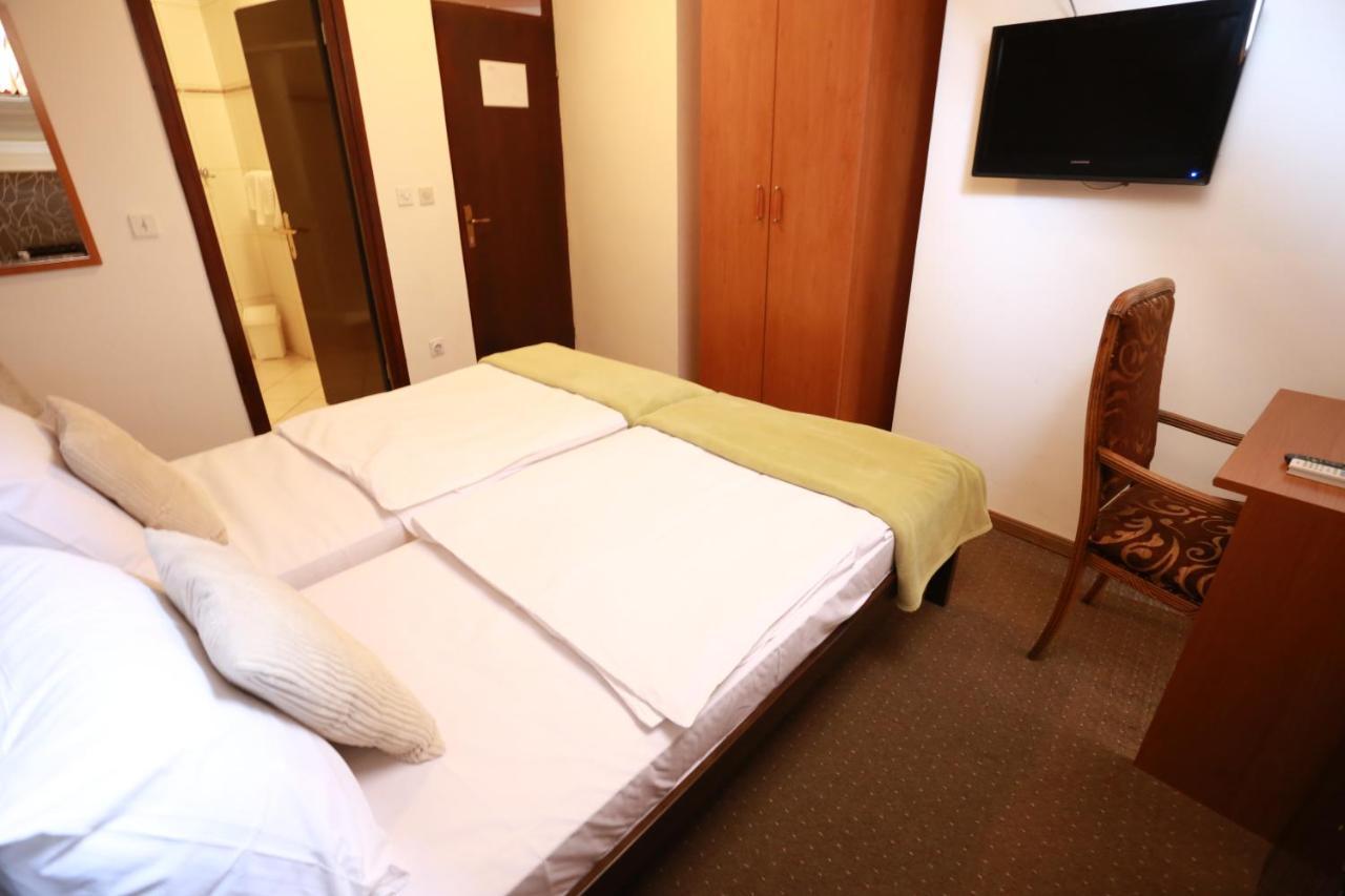 Rustika Sobe Bed & Breakfast Osijek Exterior foto